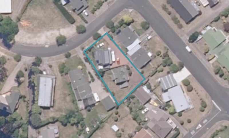 2/3 Cherry Lane, Acacia Bay, Taupō - Carousel 1