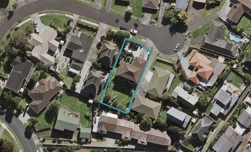 9 Camden Place, Papatoetoe, Auckland - Carousel 1