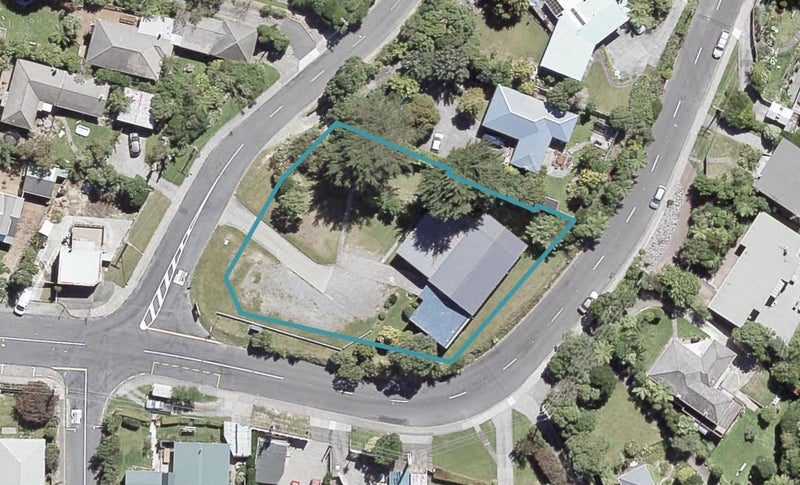 2 Stratton Street, Normandale, Lower Hutt - Carousel 1
