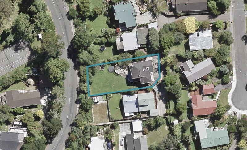 4 Taunton Way, Pinehaven, Upper Hutt - Carousel 1