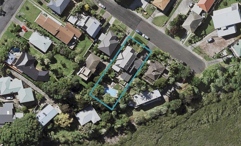 3 Keys Street, Belmont, Auckland - Carousel 1