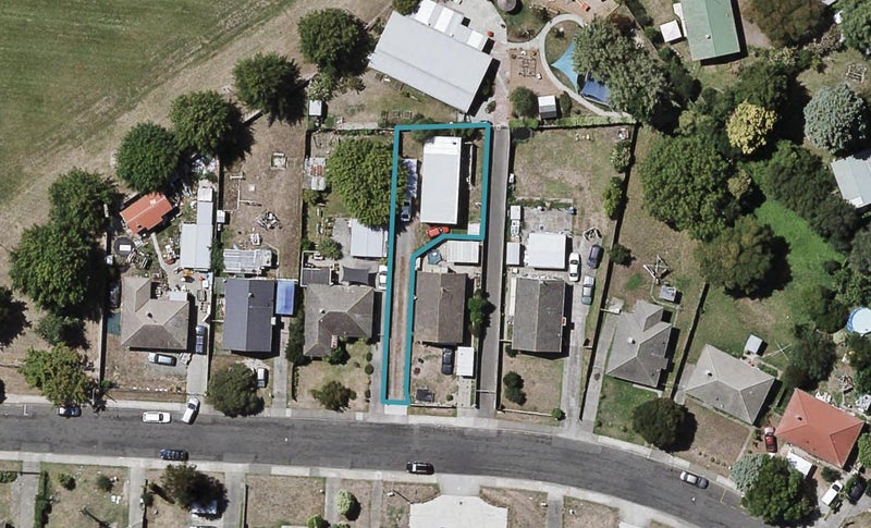 1208A Cunningham Crescent, Mayfair, Hastings - Carousel 1