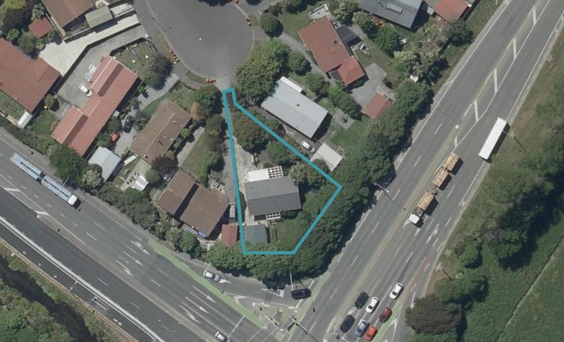 16 Hersham Place, Bromley, Christchurch - Carousel 1