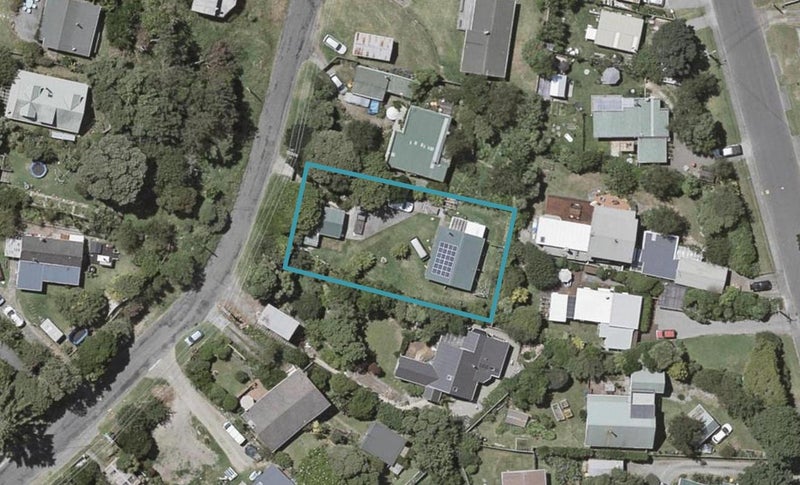 17 Forest Road, Raumati South, Paraparaumu - Carousel 1