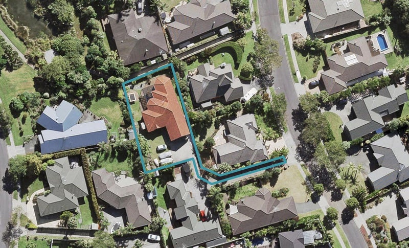101 Te Wharau Drive, Greenhithe, Auckland - Carousel 1