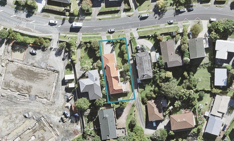 52 Sartors Avenue, Browns Bay, Auckland - Carousel 1