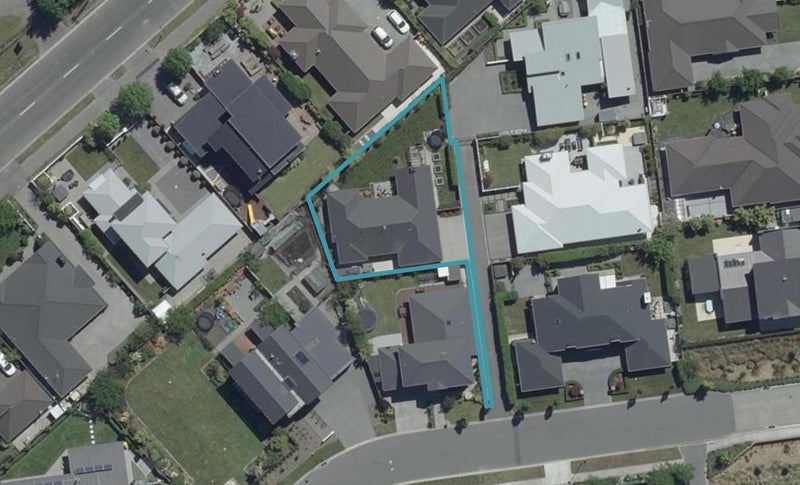 8 Rivers Edge, Northwood, Christchurch - Carousel 1