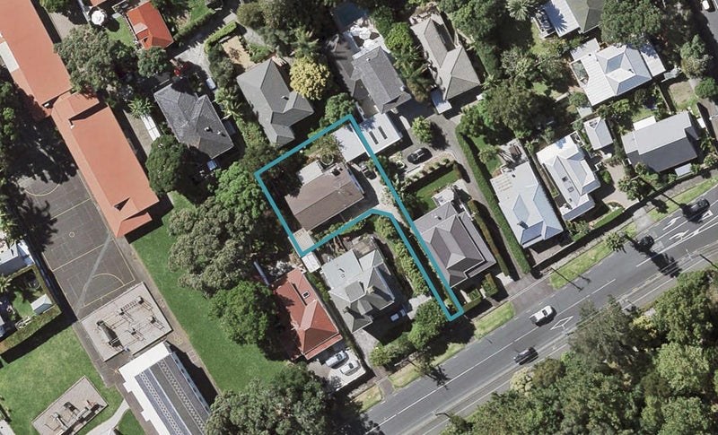9A Albert Road, Devonport, Auckland - Carousel 1