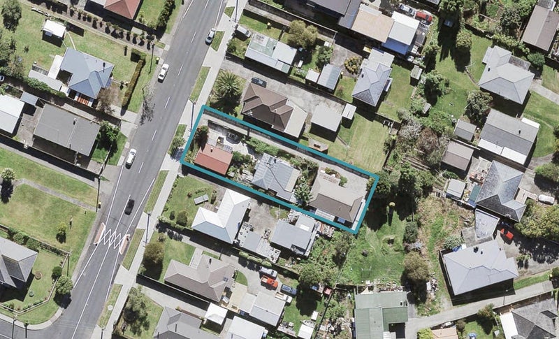 2/15 Archibald Road, Kelston, Auckland - Carousel 1