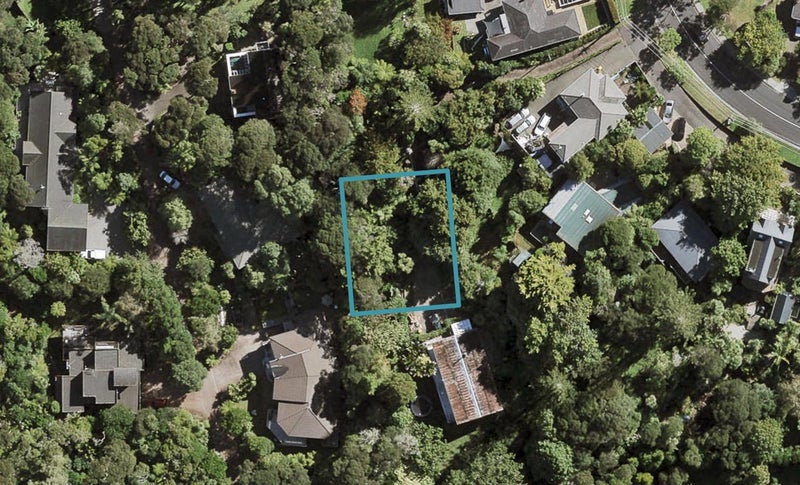 22B Highland Avenue, Titirangi, Auckland - Carousel 1