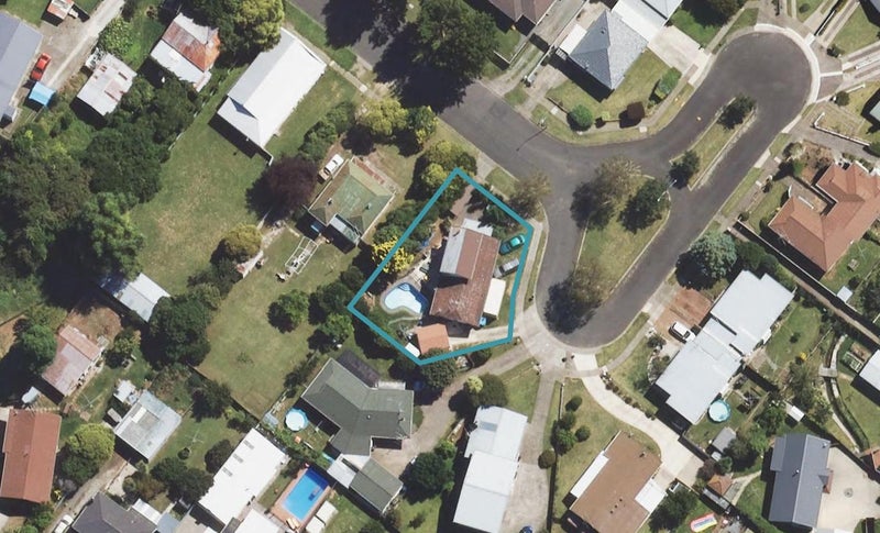 13 Bryce Street, Mangapapa, Gisborne - Carousel 1