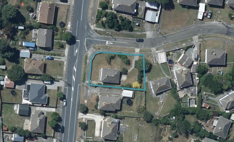 42 Dimock Street, Titahi Bay, Porirua - Carousel 1