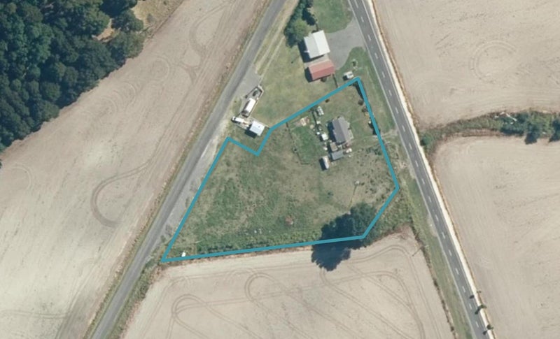 2236 Waimarama Road, Waimarama, Waimārama - Carousel 1