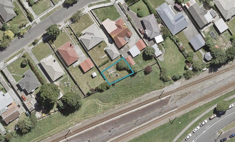 17E Marion Street, Silverstream, Upper Hutt - Carousel 1