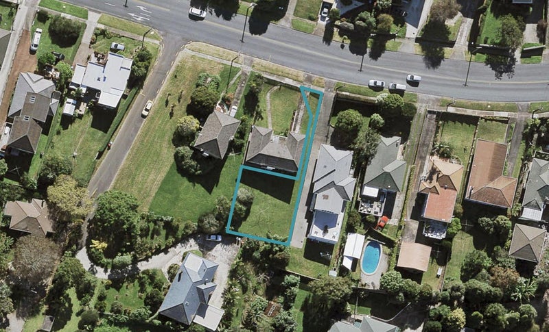 21A Herd Road, Hillsborough, Auckland - Carousel 1
