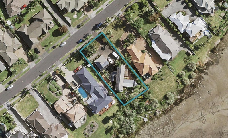 46 Keywella Drive, Conifer Grove, Takanini - Carousel 1