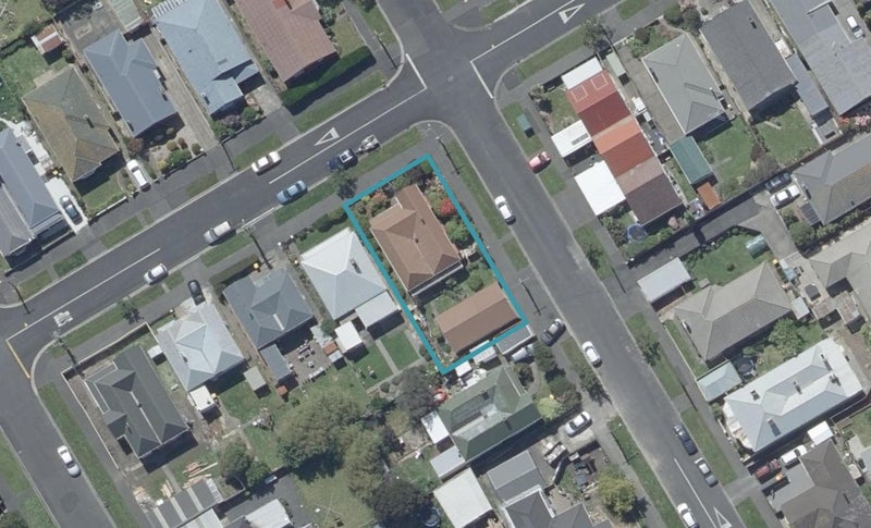 13 Larkworthy Street, Saint Kilda, Dunedin - Carousel 1