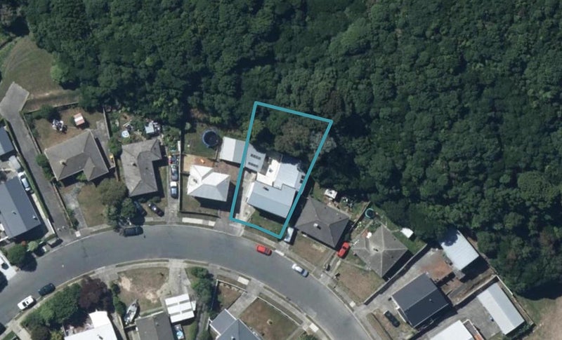 114 Rangituhi Crescent, Takapuwahia, Porirua - Carousel 1