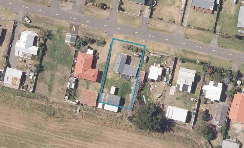 1939 Parewanui Road, Bulls - Carousel 1