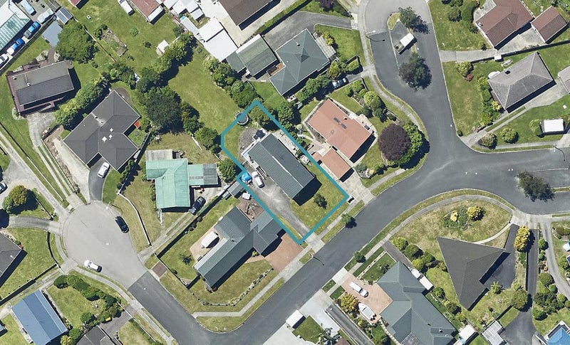 10 Burton Place, Owhata, Rotorua - Carousel 1
