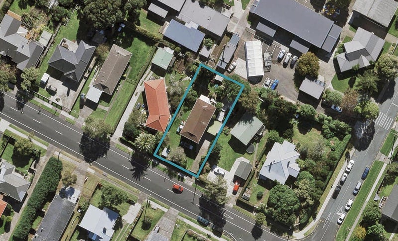 43 Muir Avenue, Mangere Bridge, Auckland - Carousel 1