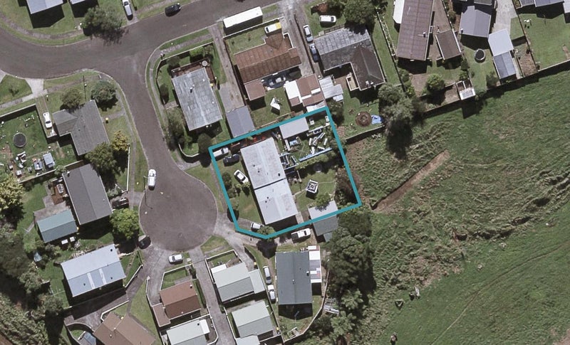 3 Kelvin Place, Westown, New Plymouth - Carousel 1