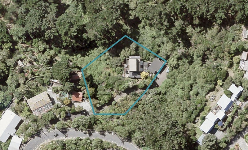 25 Nikau Road, Point Howard, Lower Hutt - Carousel 1
