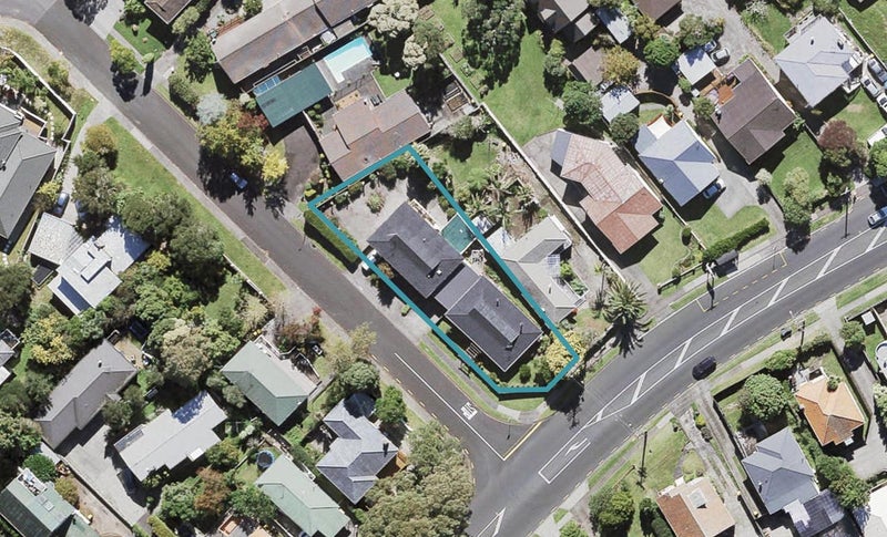 155 Titirangi Road, New Lynn, Auckland - Carousel 1