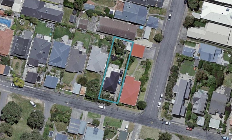 17 Pinnacle Street, Seatoun, Wellington - Carousel 1