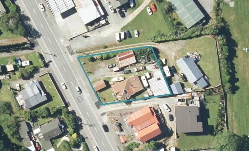76 Main Road, Havelock - Carousel 1