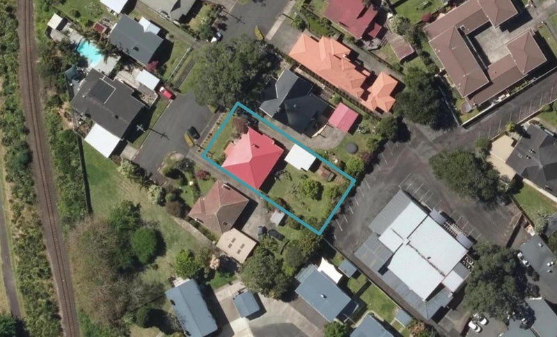 7 Hall Avenue, Regent, Whangarei - Carousel 1