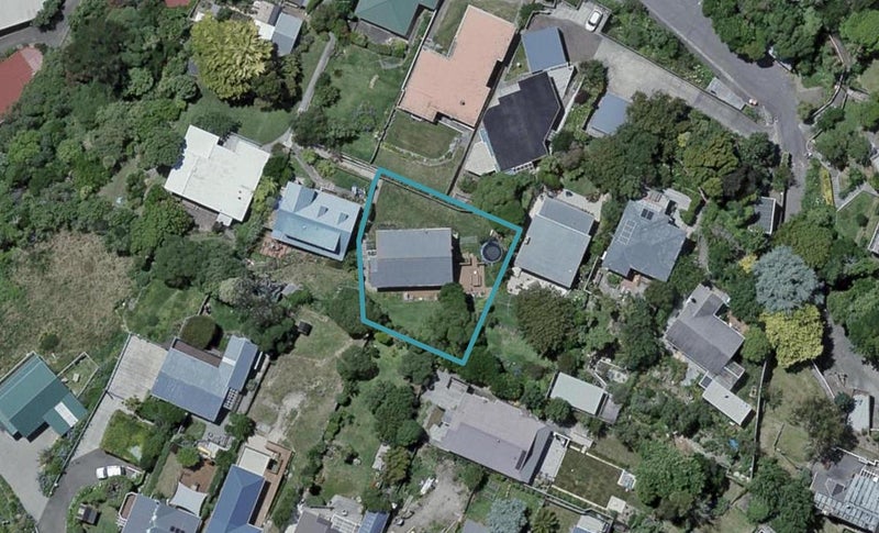 24 Ashleigh Crescent, Miramar, Wellington - Carousel 1