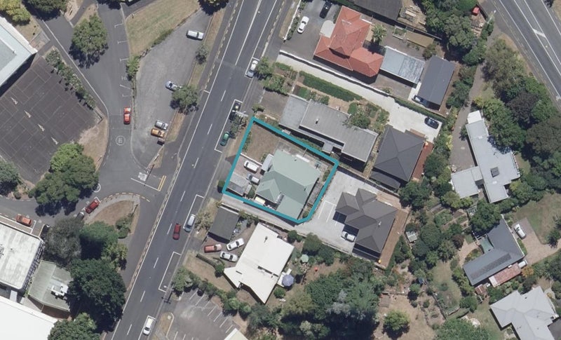 214 Hillcrest Road, Hillcrest, Hamilton - Carousel 1
