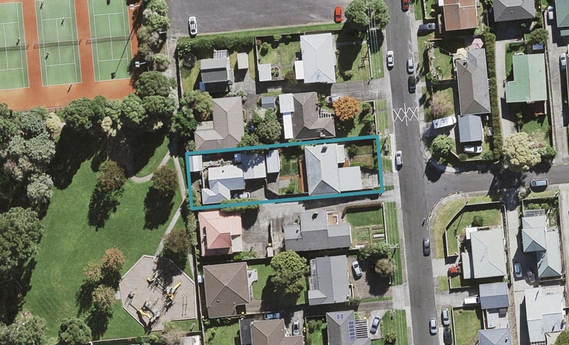 2/28 Elliott Avenue, Bayview, Auckland - Carousel 1