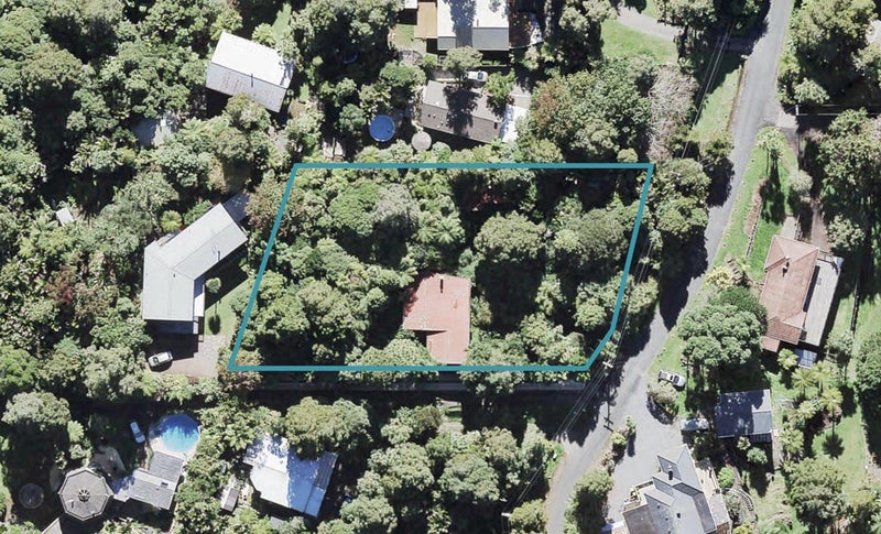 39 Bush Road, Waiatarua, Auckland - Carousel 1