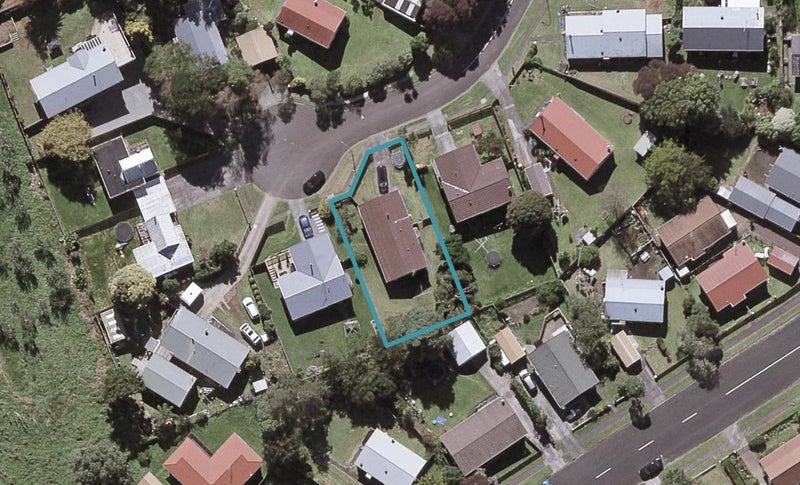 7 Elgin Grove, Merrilands, New Plymouth - Carousel 1