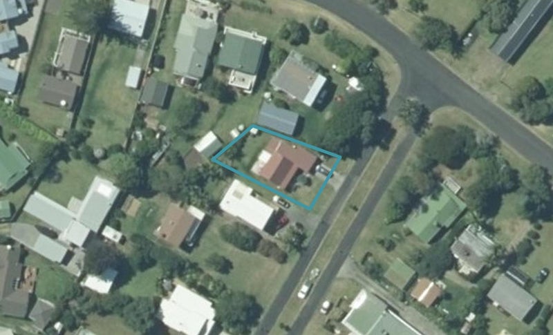 2 Robyn Crescent, Hahei, Whitianga - Carousel 1