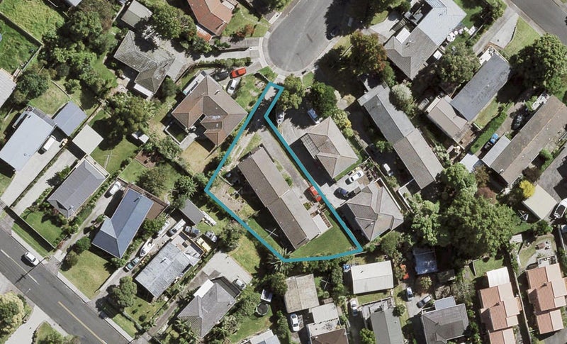2/8 Osmond Court, Sunnyvale, Auckland - Carousel 1