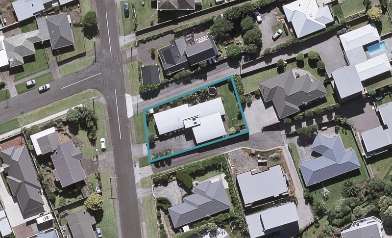 15 Fitzroy Road, Fitzroy, New Plymouth - Carousel 1