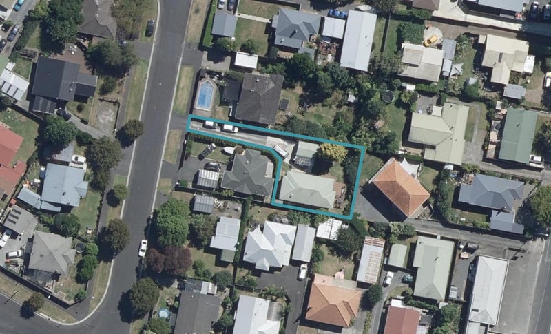 5B Miro Street, Maeroa, Hamilton - Carousel 1