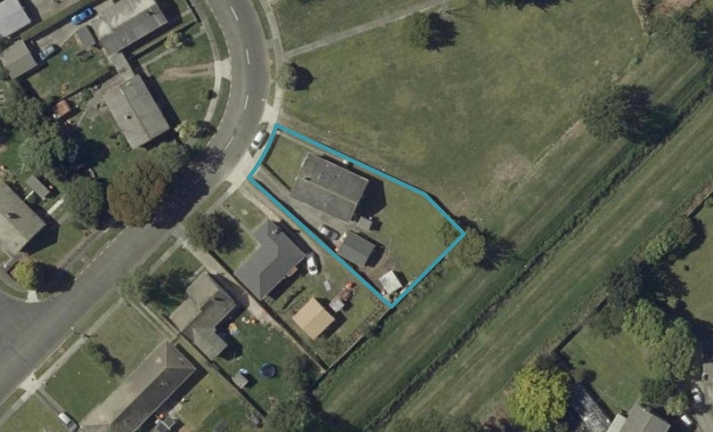 64 Ellesmere Crescent, Highbury, Palmerston North - Carousel 1