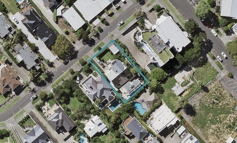 4 Rewiti Street, Orakei, Auckland - Carousel 1