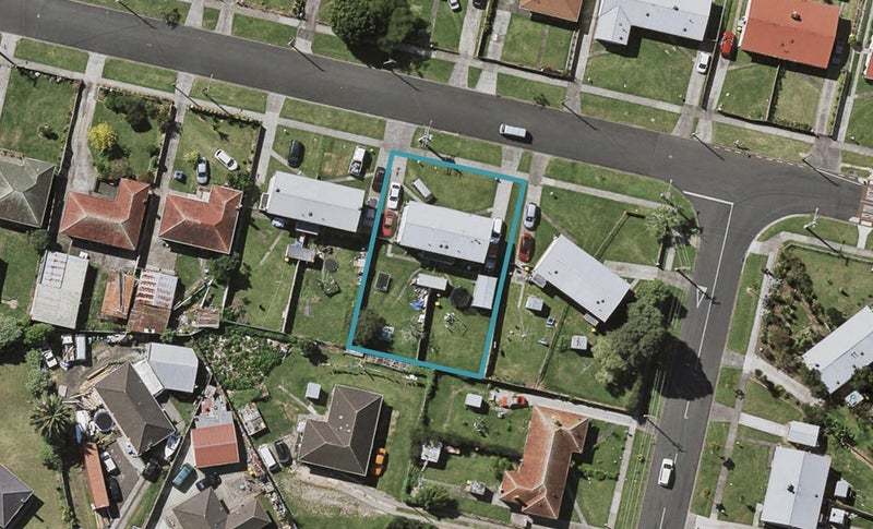 56 Johnstones Road, Ōtara, Auckland - Carousel 1