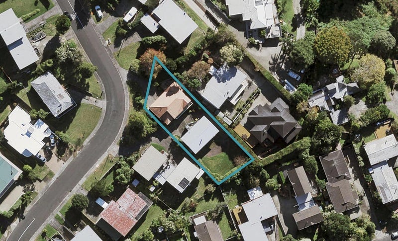 2/4 Girrahween Drive, Tōtara Vale, Auckland - Carousel 1