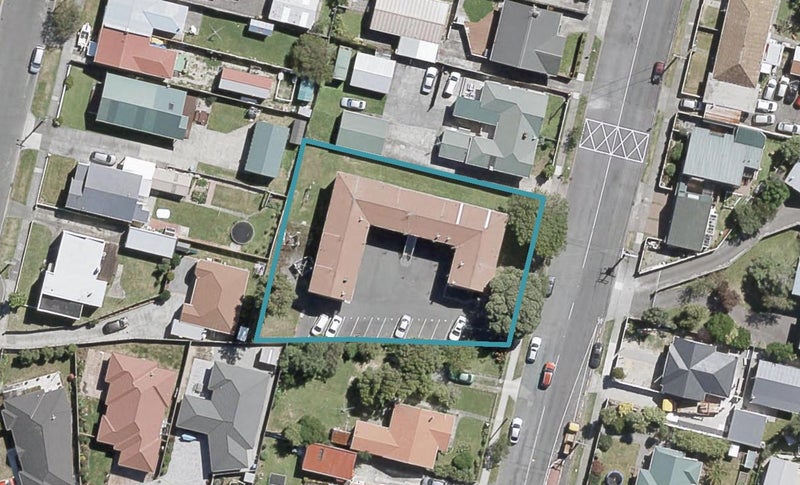 2/121 Bell RD, GRACEFIELD, LOWER HUTT - Carousel 1