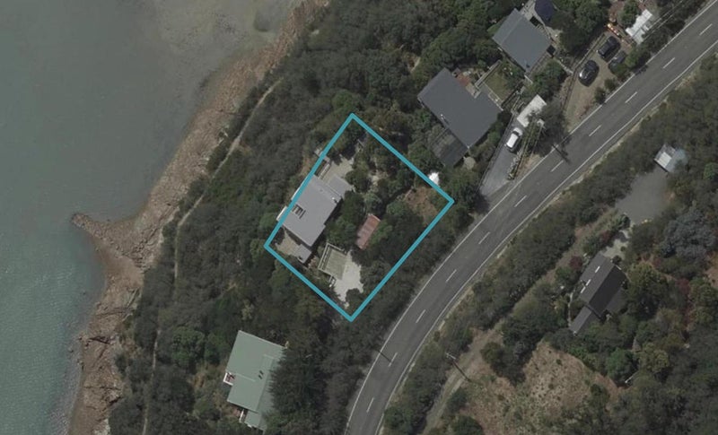 391 Marine Drive, Charteris Bay, Lyttelton - Carousel 1