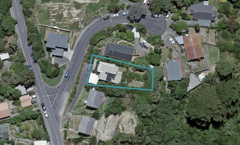 4 Lyons Crescent, Strathmore Park, Wellington - Carousel 1