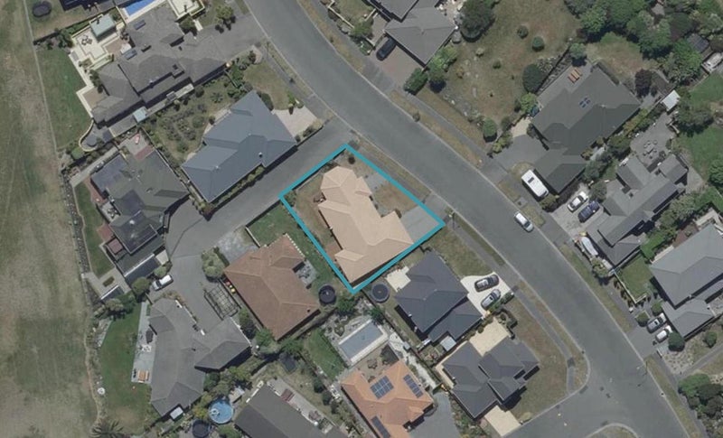 33 Eastwood Rise, Waimairi Beach, Christchurch - Carousel 1