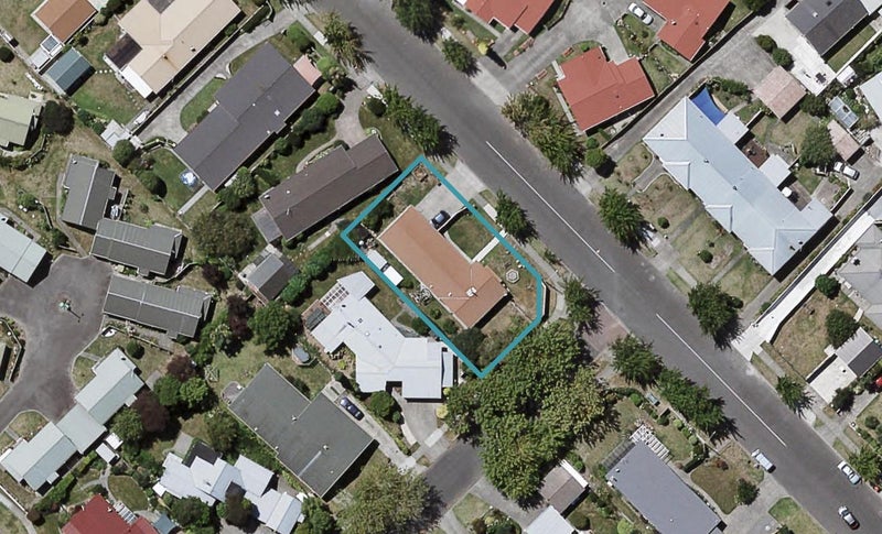 1221 Louie Street, Parkvale, Hastings - Carousel 1