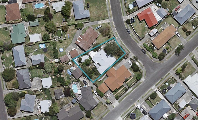 38 Magdalen Crescent, Pirimai, Napier - Carousel 1